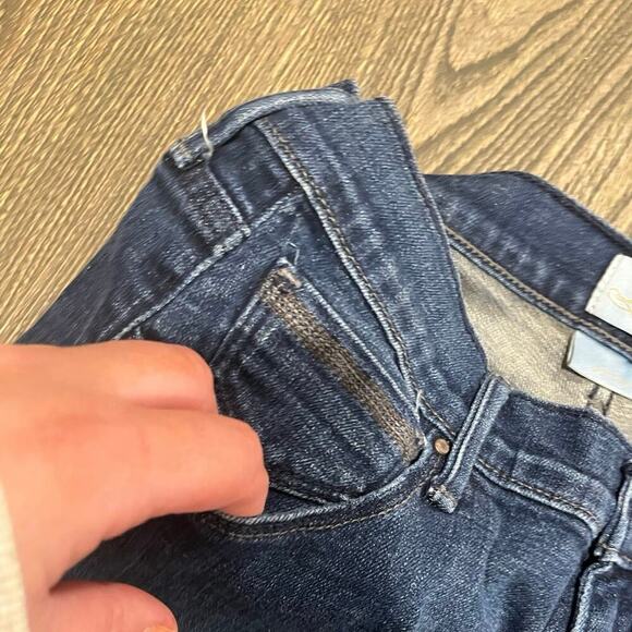 Levi's Womens 515 Cuffed Denim Capris Jeans Mid Rise Stretch Dark Wash Blue Sz 4 - Picture 6 of 11